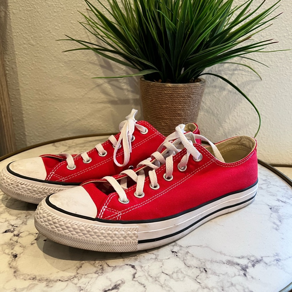 Red Converse